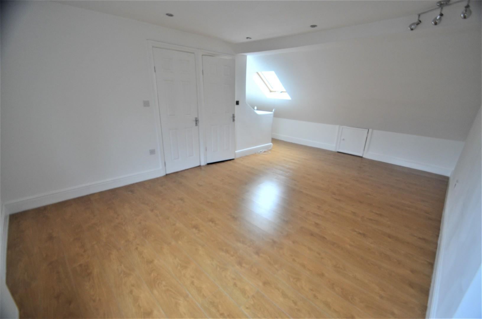 Ellesmere Avenue, Mill Hill